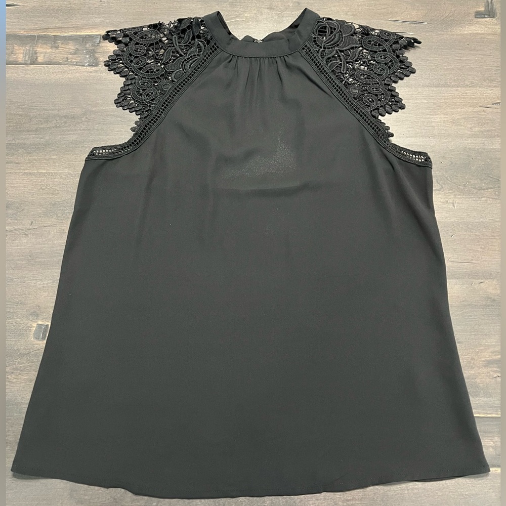 EXPRESS Black Crochet Lace Cap Sleeve Blouse Open Keyhole Back size S